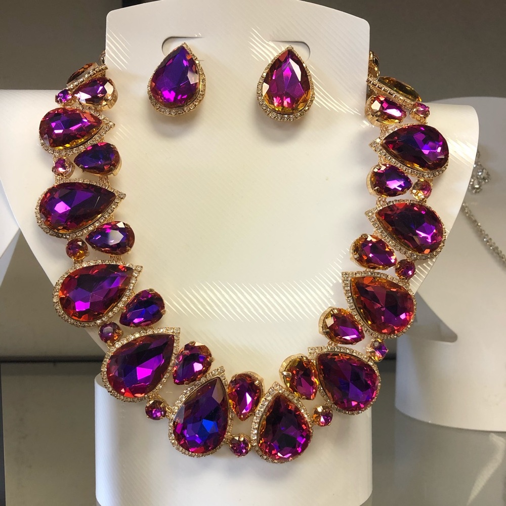 Purple Color Shifting Jewelry Set - Picture 3 of 6